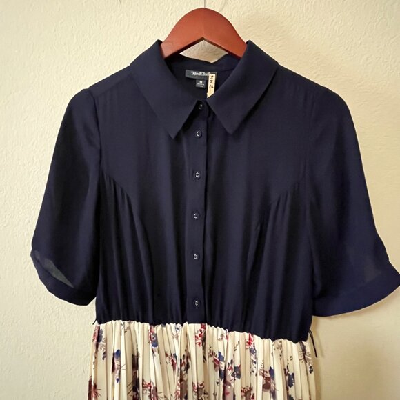 ModCloth Adored Duet Pleated Floral Short Sleeve Collared A Line Dress SZ M - Picture 7 of 10